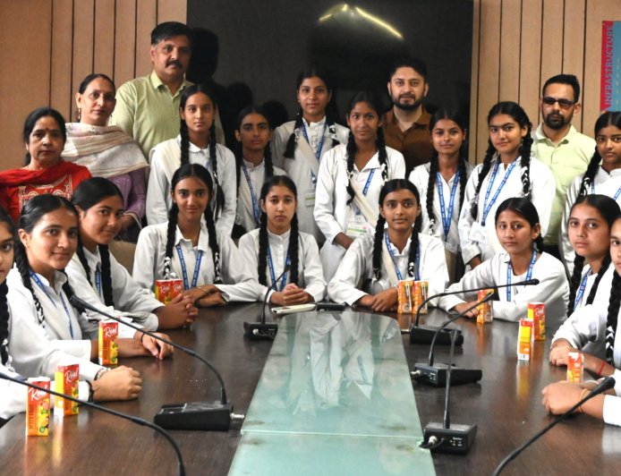 बच्चे लक्ष्य निर्धारित कर कठिन परिश्रम से जीवन में सफलता प्राप्त करें : अपूर्व देवगन