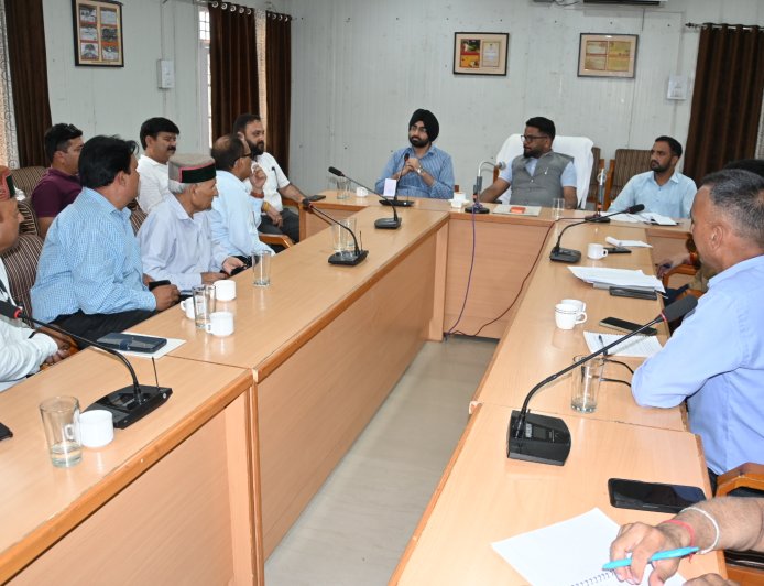 अंतर्राष्ट्रीय मिंजर मेला-2026 के तहत सांस्कृतिक उप समिति की बैठक आयोजित, कलाकारों के चयन को लेकर की गई चर्चा