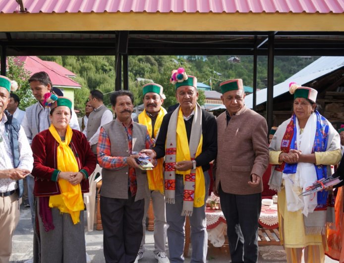 राजस्व मंत्री ने कल्पा विकास खंड की कोठी, पूर्वनी पंचायतों का किया दौरा