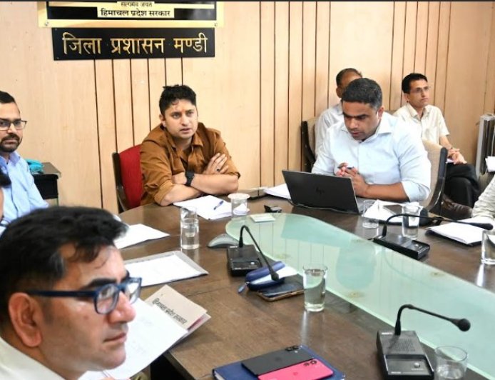 उपायुक्त ने की जिला स्तरीय टास्क फोर्स एवं जिला पर्यावरण योजना की समीक्षा बैठक की अध्यक्षता
