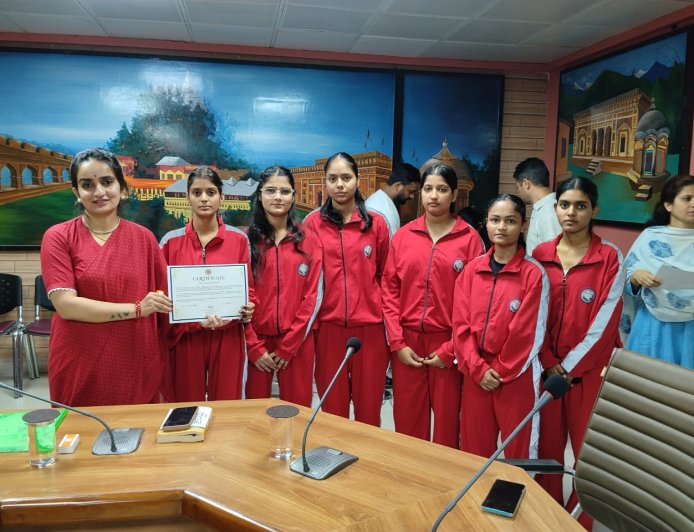 आपात परिस्थितियों और अन्य अभियानों में बड़ी भूमिका निभा सकते हैं आपदा मित्र : गंधर्वा राठौड़