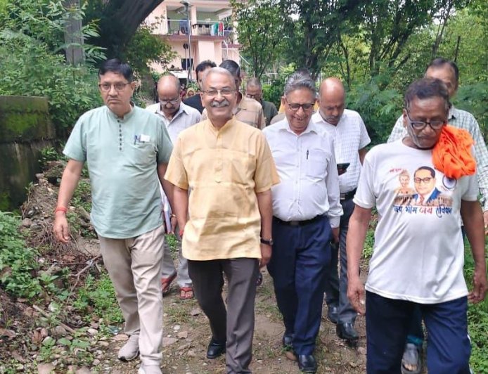 सुनील शर्मा बिट्टू ने कोठी गांव में सड़क की समस्या के समाधान के लिए आवश्यक कदम उठाने का दिया आश्वासन