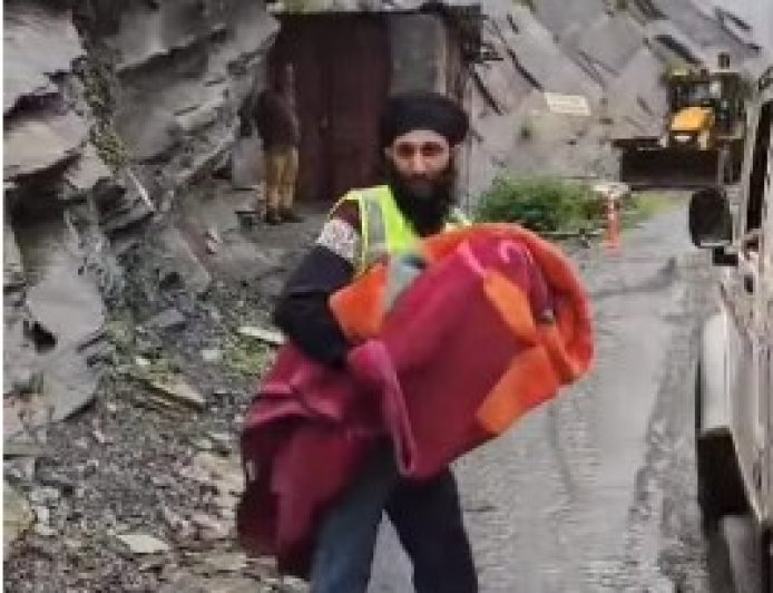 भूस्खलन के बीच NHAI बना देवदूत, ऑक्सीजन सपोर्ट पर 7 माह के शिशु की बचाई जान