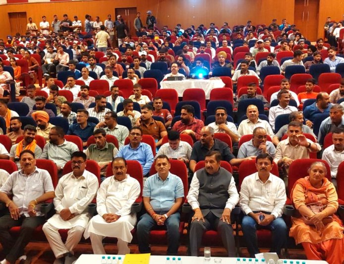 जल शक्ति विभाग में इस वित्त वर्ष 4000 पद भरे जाएंगे : मुकेश अग्निहोत्री