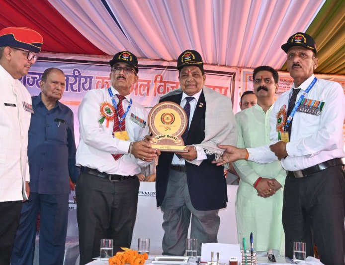 राज्य स्तरीय समारोह में कारगिल व अन्य युद्धों में वीरगति प्राप्त जवानों के परिजन किए सम्मानित