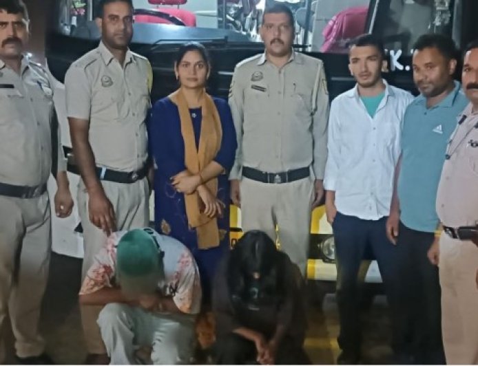वोल्वो बस में 143.180 ग्राम चिट्टा बरामद, युवक-युवती गिरफ्तार