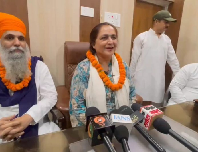 नगर परिषद पांवटा साहिब के नवनियुक्त अध्यक्ष - उपाध्यक्ष का शपथ ग्रहण समारोह आयोजित