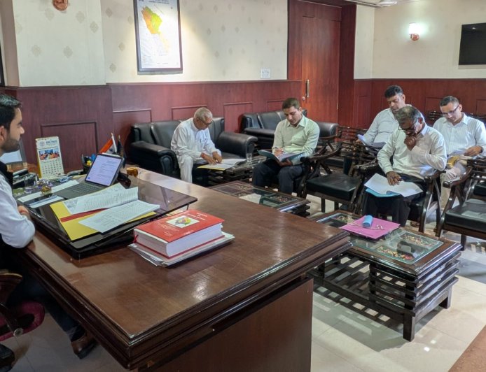 सार्वजनिक वितरण प्रणाली की जिला स्तरीय समीक्षा बैठक आयोजित
