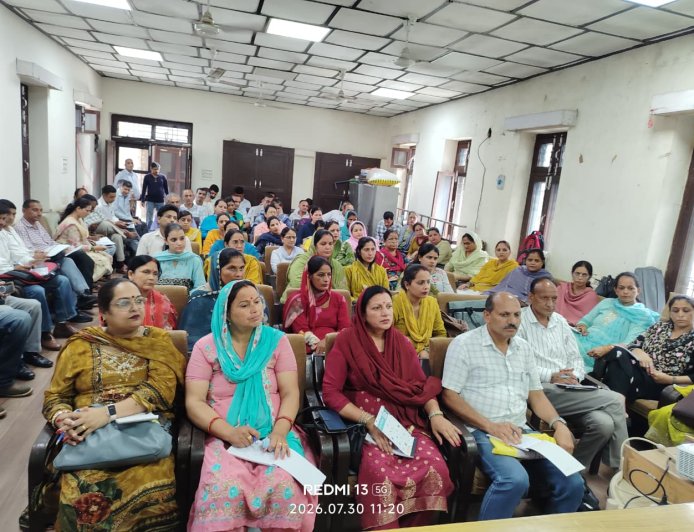 अपनी पंचायत को आदर्श पंचायत बनाने के लिए कार्य करें नवनिर्वाचित जनप्रतिनिधि: अभिषेक गर्ग