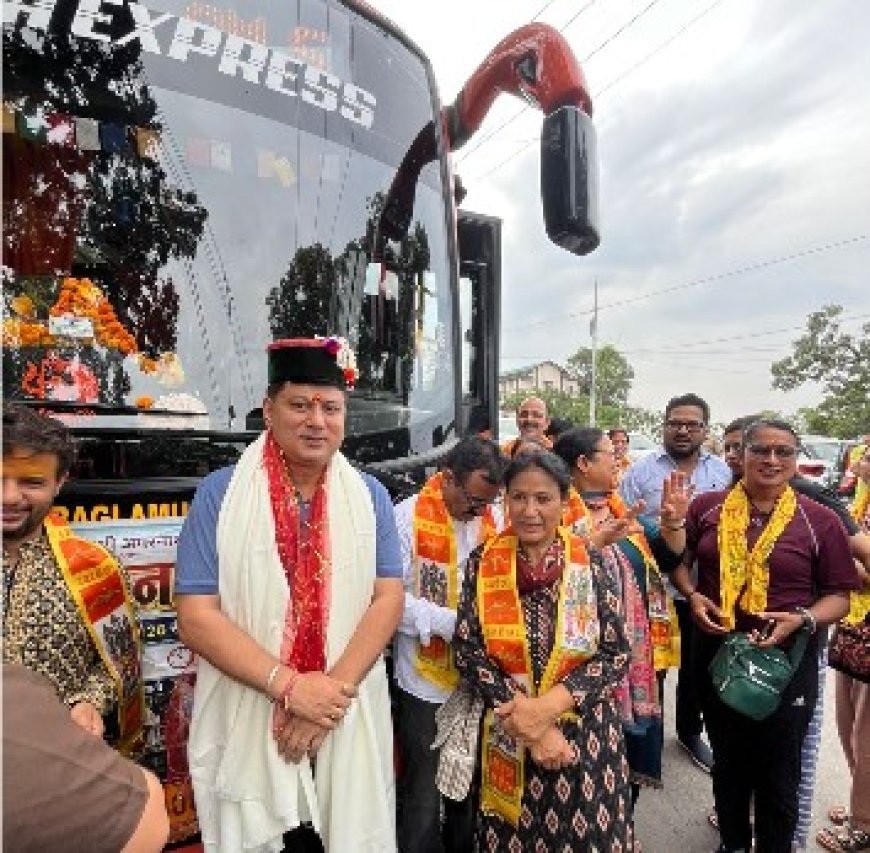 नाहन से अमरनाथ यात्रा के लिए श्रद्धालुओं का पहला जत्था रवाना, एसपी सिरमौर ने पूजा-अर्चना कर दी शुभकामनाएं