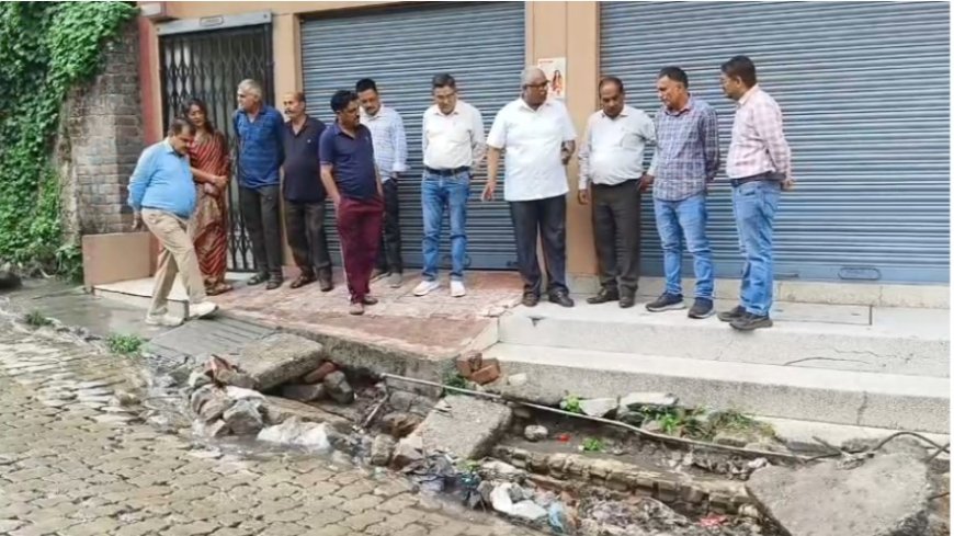 शिकायत के बाद NH का निरीक्षण करने मौके पर पहुंचे अधिकारी, NH प्रबंधन और एमसी के अधिकारियों ने लिया सड़क का जायजा