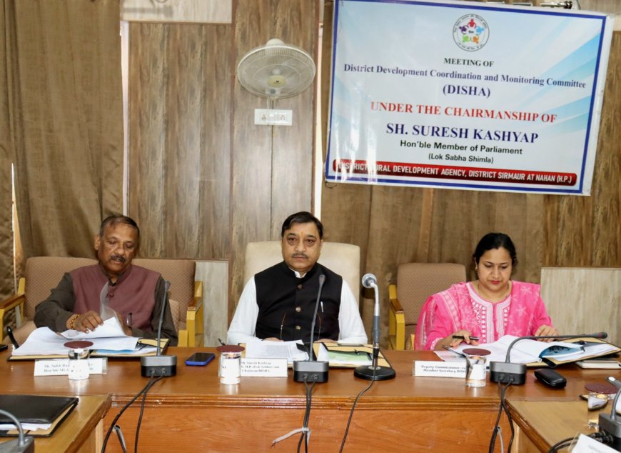 कल्याणकारी योजनाओं का लाभ समयबद्ध तरीके से पात्र लोगों तक पहुंचाना सुनिश्चित करें - सुरेश कश्यप
