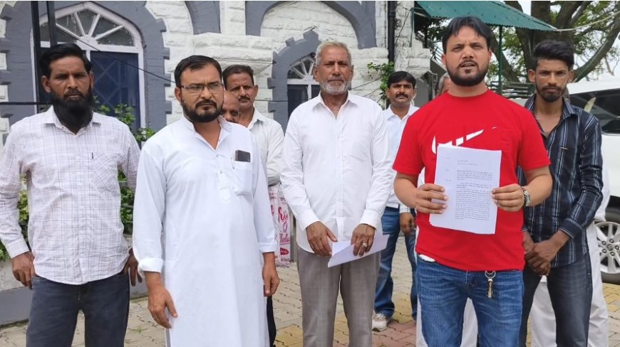 मिश्रवाला पंचायत प्रधान के खिलाफ डीसी को शिकायतपत्र, उपप्रधान की अगुवाई में डीसी से मिले लोग