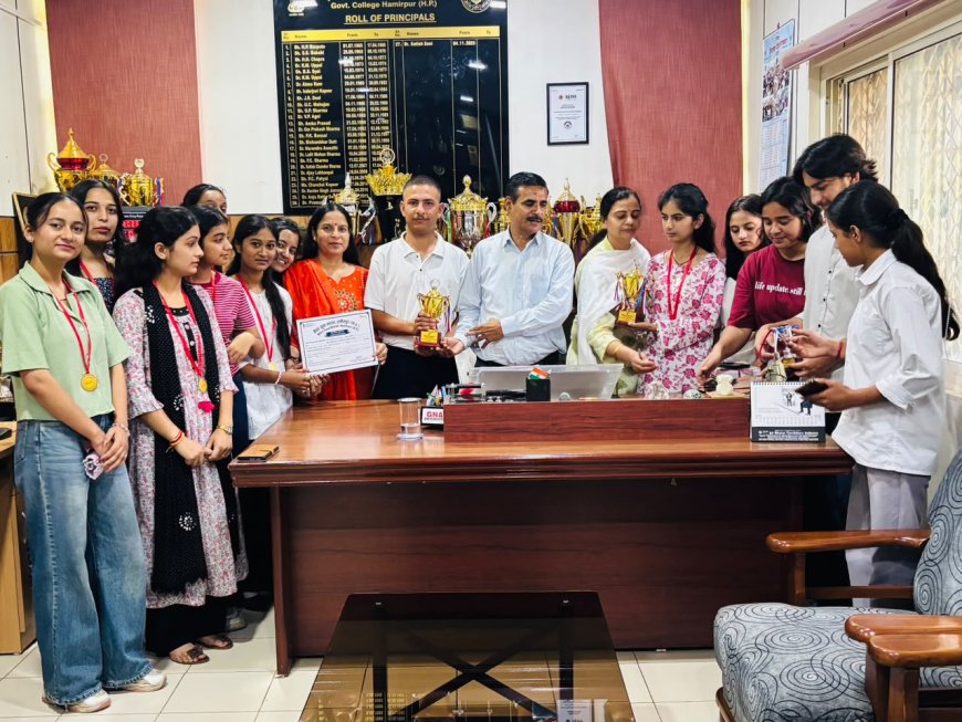 नेताजी सुभाष चंद्र बोस स्मारक राजकीय महाविद्यालय हमीरपुर के विद्यार्थियों का जिला स्तरीय प्रतियोगिता में शानदार प्रदर्शन