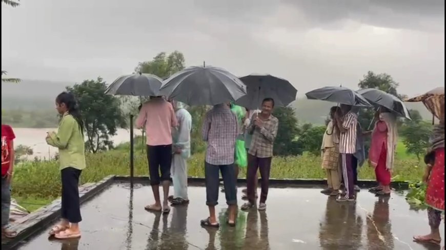 भारी बरसात के चलते प्रशासन ने बांगरण से करीब एक दर्जन परिवारों को किया शिफ्ट