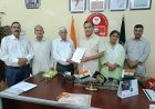 राज्य एससी आयोग के अध्यक्ष से श्मशान घाटों के निर्माण की मांग को लेकर मिला प्रतिनिधिमंडल