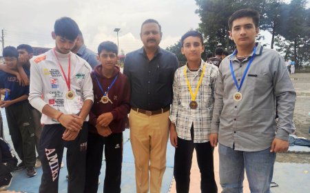 जिला स्तरीय कुराश प्रतियोगिता में मशोबरा स्कूल का शानदार प्रदर्शन, पांच खिलाड़ियों ने जीते पदक