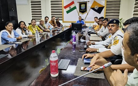 नाहन में सड़क सुरक्षा और साइबर जागरूकता पर मंथन, स्पीड ब्रेकर लगाने व ट्रैफिक सुधार पर बनी सहमति