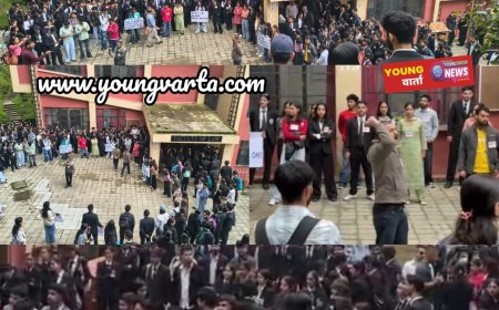 फीस वृद्धि, नई समय-सारणी के विरोध में और SCA चुनाव बहाल करने की मांग को लेकर लॉ फैकल्टी में छात्रों का प्रदर्शन