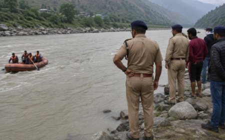 रावी नदी में पिता ने छह वर्षीय बच्चे को फेंका, पुलिस और स्थानीय लोग तलाश में जुटे