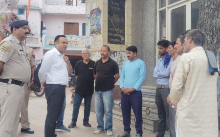 दियोटसिद्ध में टैक्सी ऑपरेटरों और अन्य लोगों को बताईं नालसा की योजनाएं