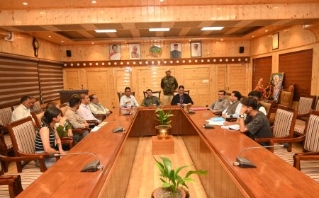 HPU में 186 नियुक्तियों पर CAG की आपत्तियों के बावजूद कार्रवाई नहीं; फीस वृद्धि और नए टाइम टेबल का SFI ने किया विरोध