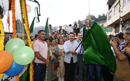 शिमला ग्रामीण को मिली 30 नई इलेक्ट्रिक बसें, लोक निर्माण मंत्री ने 18 नई इलेक्ट्रिक बसों को हरी झंडी दिखाकर किया रवाना