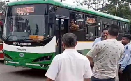 HRTC की नई इलेक्ट्रिक बस को चंडीगढ़ में रोका