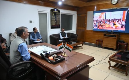 राजकीय वरिष्ठ माध्यमिक विद्यालय दयोरी के नवनिर्मित भवन में कक्षाओं के संचालन का शुभारम्भ, मुख्यमंत्री और प्रियंका गांधी ने छात्रों को दीं बधाई