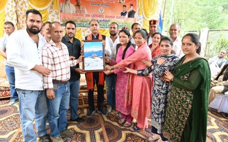 कुर्सी बचाने के लिए गांधी परिवार के पिछलग्गू बने हुए हैं मुख्यमंत्री सुक्खू: जयराम ठाकुर