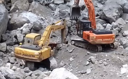 बाँगनधार माइनिंग क्षेत्र में मलबे में दबने कामगारों की मौत का मामला, शवों को निकालने के लिए रेस्क्यू ऑपरेशन लगातार जारी