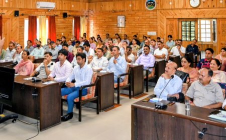 नशे की रोकथाम में परिवार और समाज की भूमिका अहम: उपायुक्त मुकेश रेपस्वाल