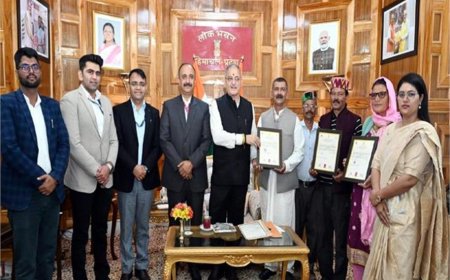 हिमाचल के 3 पारंपरिक उत्पादों को मिला 'जीआई टैग', राज्यपाल ने कारीगरों को सौंपे प्रमाण पत्र