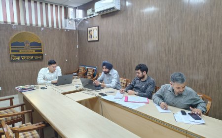 विशेष राजस्व लोक अदालत के तहत प्रगति की समीक्षा को लेकर बैठक आयोजित