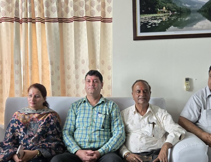 पच्छाद में विकास चर्चा बैठक, प्रदेश सरकार की उपलब्धियों को घर-घर पहुंचाने का आह्वान