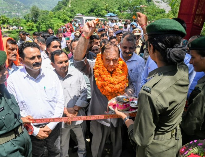 प्राथमिक स्वास्थ्य केंद्र समोट के भवन निर्माण पर खर्च किए जा रहे 20 करोड़ - कुलदीप सिंह पठानिया 
