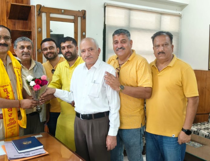 सोलन ज्वाइन करने पर एडिशनल एसपी का किया स्वागत