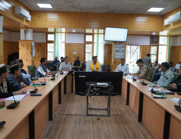 राजस्व मंत्री ने खंड स्तरीय शिकायत निवारण समिति कल्पा की बैठक में की शिरकत