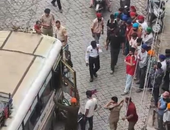 नाहन में HRTC बस और बाइक की टक्कर, 23 वर्षीय युवक की मौत