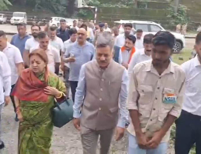 तकनीकी शिक्षा मंत्री ने किया ITI का दौरा, ITI परिसर में चल रहे CLC भवन को ITI को देने की सिफारिश