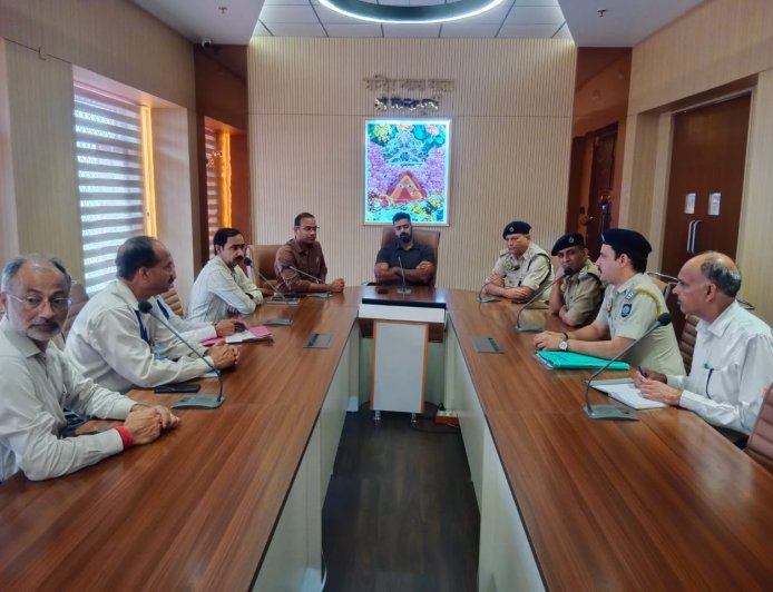 श्रावण अष्टमी मेले की व्यवस्थाओं को लेकर उपायुक्त जतिन लाल ने की समीक्षा बैठक