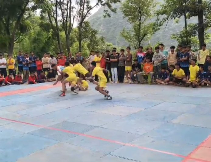 शिक्षा खण्ड संगड़ाह के लाना पालर में जॉन स्तरीय खेलकूद प्रतियोगिता शुरू, अंडर 19 छात्र खेलकूद प्रतियोगिता में 150 छात्र ले रहे हिस्सा