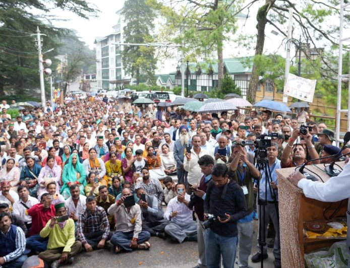 पंचायत चौकीदारों की लंबित मांगों पर प्रदेश सरकार ले रही है सहानुभूतिपूर्ण दृष्टिकोण से निर्णयः मुख्यमंत्री