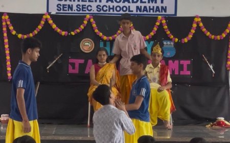 प्रेम और मित्रता के रंग में रंगा कैरियर अकादमी नाहन का जन्माष्टमी समारोह