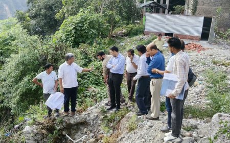 विधायक नीरज नैय्यर ने किया निर्माणाधीन पार्किंग स्थल का निरीक्षण