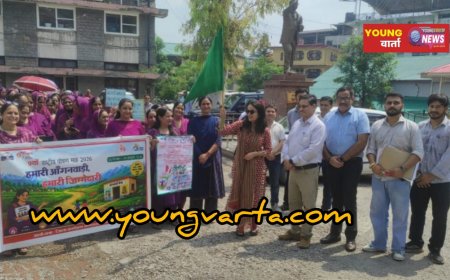 पोषण माह के शुभारंभ पर निकाली जागरुकता रैली, उपायुक्त गंधर्वा राठौड़ ने रैली को हरी झंडी दिखाकर किया रवाना