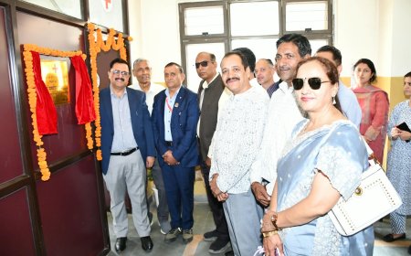 रेड क्रॉस सोसायटी मानवता की सेवा में निरंतर तत्पर - मनमोहन शर्मा