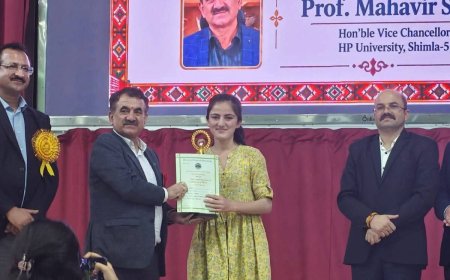 इंटर कॉलेज यूथ फेस्टिवल में निधि ने अंग्रेजी वाग्मिता में हासिल किया प्रथम स्थान