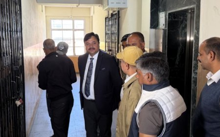 जिला निर्वाचन अधिकारी ने फागु ईवीएम वेयरहाउस का किया निरीक्षण