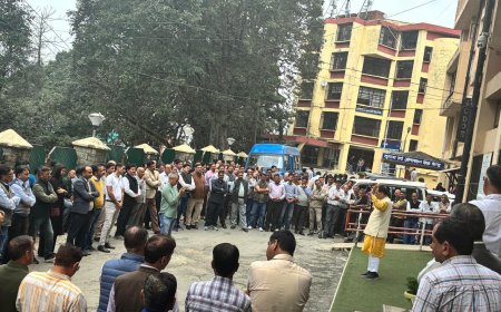 विश्वविद्यालय की स्वायत्तता को ख़त्म करने वाले काले विधेयक को वापस ले सरकार" : पूर्व मंत्री सुरेश भारद्वाज